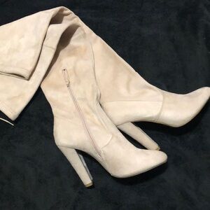 New tan women high knee boots size 8.5